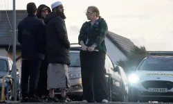 İngiltere'de sinagog saldırısının ardından cami kundaklandı