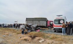 Aksaray'da kamyonla çarpışan otomobildeki 3 kardeş öldü