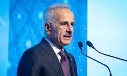 Bakan Uraloğlu duyurdu: Çocuklar için yeni sosyal medya düzenlemesi yolda