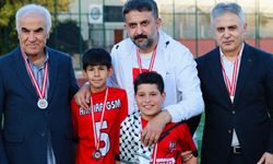 Ankara amatör futbolunda U12 Minikler Şenliği madalya töreni yapıldı