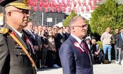 Van Valiliği, 29 Ekim’i şarkıları yasaklanan Grup Yorum’un marşıyla kutladı