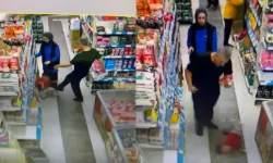 Eskişehir'de skandal görüntü: Küçücük çocuğu yerde tekmeleyerek dövdü