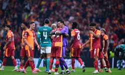 Gazeteler, Galatasaray’ın Liverpool galibiyetini manşetlerine nasıl taşıdı?