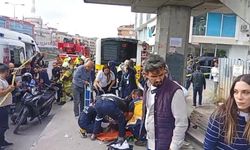 Çekmeköy'de otobüs durağa girdi; yaralılar var