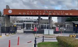 Kartal'da kocasını bıçaklayarak öldüren sanık ilk kez hakim karşısına çıktı