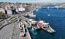 Harem-Sirkeci feribotu iskeleye çarptı