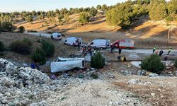 Tarım işçilerini taşıyan minibüs şarampole yuvarlandı: 5 ölü, 14 yaralı