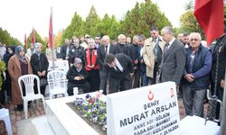 Şehit Murat Aslan mezarı başında duygusal törenlerle anıldı