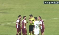 Şanlıurfaspor – Elazığspor maçında hakem kartlarını unuttu