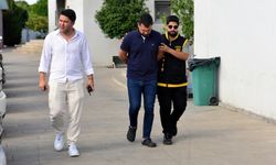 Otomobilde ölü bulunan galericiyi sevgilisinin oğlu dövmüş