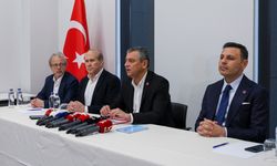 Özel’den ünlülere operasyon tepkisi: Bu utanç verici olaya lanet olsun