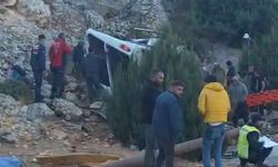 Tarım işçilerini taşıyan minibüs şarampole yuvarlandı: 5 ölü, 14 yaralı