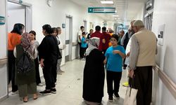 Tarsus’ta 26 öğrenci gıda zehirlenmesi şüphesiyle hastaneye kaldırıldı