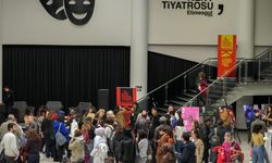 ‘Salim’ oyunu 2. uluslararası kent tiyatro festivali’nde sahnelendi