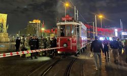 Taksim Meydanı’nda nostaljik tramvay yandı
