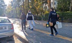 Annesini ve ağabeyini pompalı tüfekle öldürdü