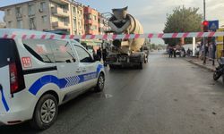 Beton mikserinin çarptığı kadın öldü, torunu yaralandı