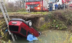 Araçları dereye devrilen evli çift hayatını kaybetti