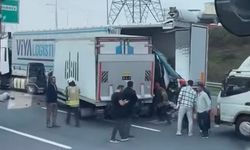 Arnavutköy'de kamyon TIR'a çarptı: 1 ölü 1 yaralı