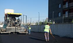 Etimesgut’ta KYK Eryaman Kız Yurdu çevresi asfaltlandı