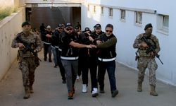 'Bayğaralar' suç örgütü üyesi 3 şüpheli yurt dışına kaçış hazırlığındayken yakalandı; 7 tutuklama