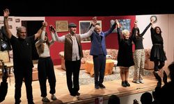 ‘Babam Geri Döndü’ tiyatro oyunu Keçiören’de sahnelendi