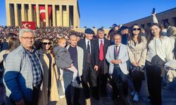 Ankara’daki Balıkesirlilerden Anıtkabir’de anlamlı buluşma