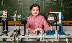 Belçika’da 15 yaşındaki çocuk kuantum fiziği alanında doktora unvanı aldı