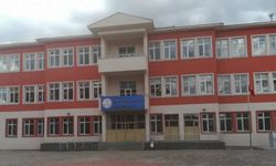 Bingöl’de 120 yatılı okul öğrencisi yemekten hastanelik oldu