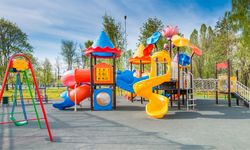 İstanbul'da, 4 çocuk parkta bindikleri oyuncaklardan elektrik akımına kapıldı