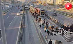 Cevizlibağ'da metrobüsün çarptığı engelli yolcu hayatını kaybetti