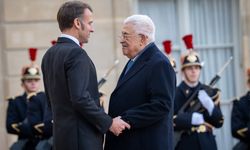 Fransa Cumhurbaşkanı Macron ile Filistin Devlet Başkanı Abbas bir araya geldi