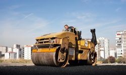 Etimesgut’ta asfalt bakım ve onarım çalışmaları devam ediyor