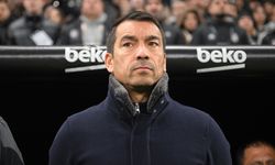 Van Bronckhorst, Liverpool'dan ayrılıyor; işte yeni adresi!