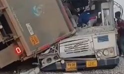 Hindistan'da trafik kazası: 20 kişi hayatını kaybetti