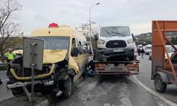 Başakşehir'de yolcu minibüsünün karıştığı zincirleme kaza: 12 yaralı