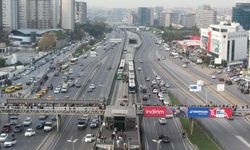 İstanbul'da 09.05'te hayat durdu