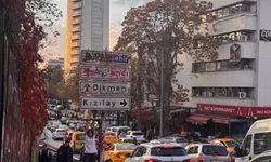 Kızılay tabelası, dördüncü kez yenilendi