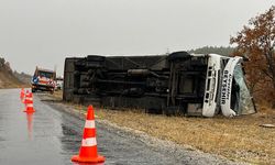 Konya'da okul servisi devrildi; 28'i öğrenci 29 yaralı