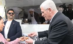 Dervişoğlu, Atatürk için lokma dağıttı: 'Doğru anlaşılmasına kimse mani olamayacak'