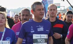 Özgür Özel, 47'nci İstanbul Maratonu'nda: 'Ev sahibi hücreden burayı izliyor'
