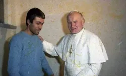 Mehmet Ali Ağca, Papa 14'üncü Leo ile görüşmek için İznik'e geldi