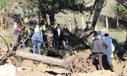 Su altında kalacak mezarlıktaki kabirler taşınıyor