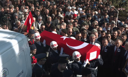 Şehit cenazesinde AK Partili ve CHP'li ismin gülüşmesi tepki çekti