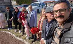 Sevgi Çiçeği baharda açsın diye toprakla buluşturuldu