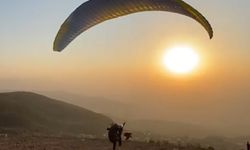 Yamaç paraşütçüsü kalkış sırasında kaza geçirdi