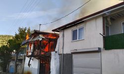 Yaşlı çift evlerinde çıkan yangında yaşamını yitirdi