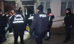 Evinde bıçaklanan Muzaffer, yaşam savaşını kaybetti