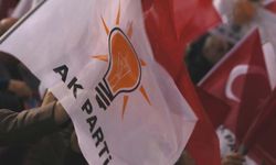 AK Parti’de gece yarısı istifası!