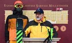 AK Partili milletvekili kayak kıyafetleriyle basın toplantısı düzenledi